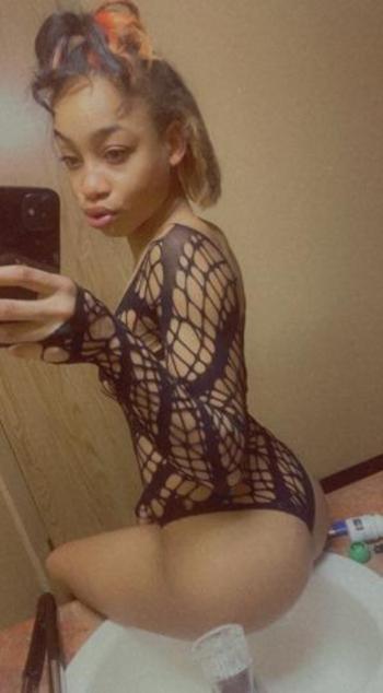 My Active Number:443-692-8 711, 25  female escort, Albany