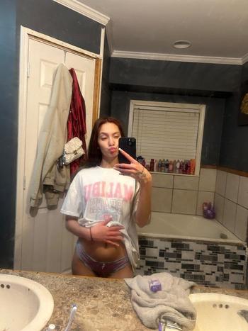 ANA, 25  female escort, Albany