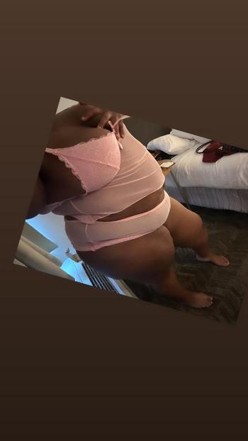 Juicyy jaii, 23  female escort, Albany