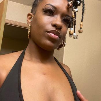 Peaches, 28  female escort, Albany