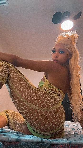 Opal, 21  female escort, Albany