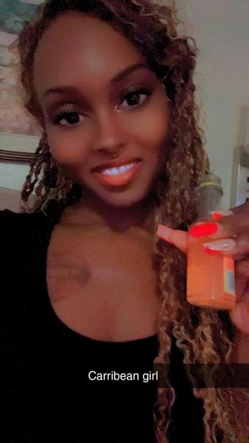 Cici, 29  female escort, Albany