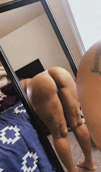 pretty , 22  female escort, Albany